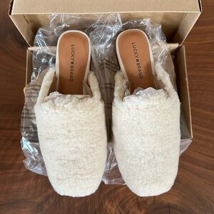 Lucky Brand shepra slippers women 9M